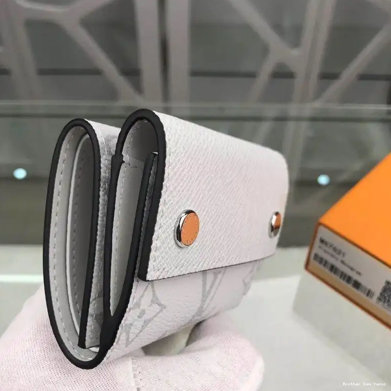 Brother Sam Yupoo LV Bags 19B570128 1025